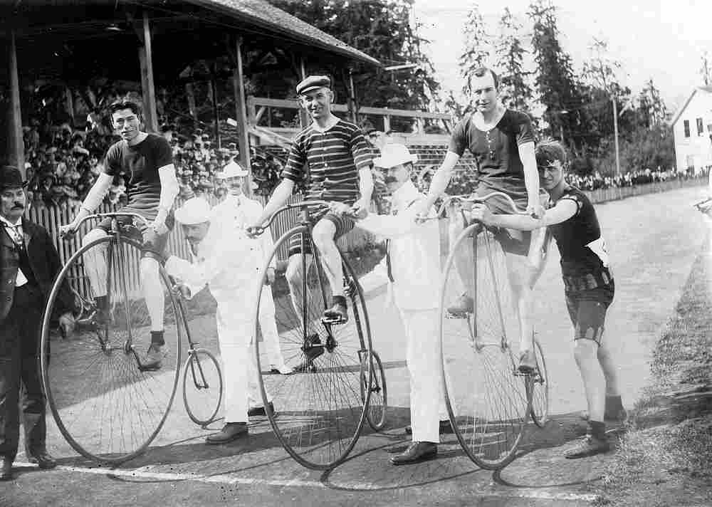 high-wheel-bike-race-Brockton-Point-1902