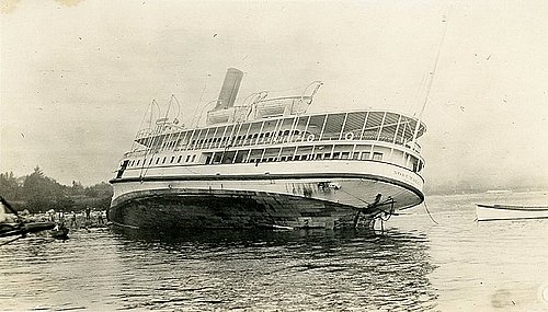 Norumbega-aground-01a